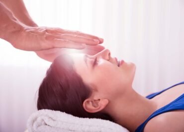 Descubra os Incríveis Benefícios do Reiki para sua Saúde e Bem-Estar